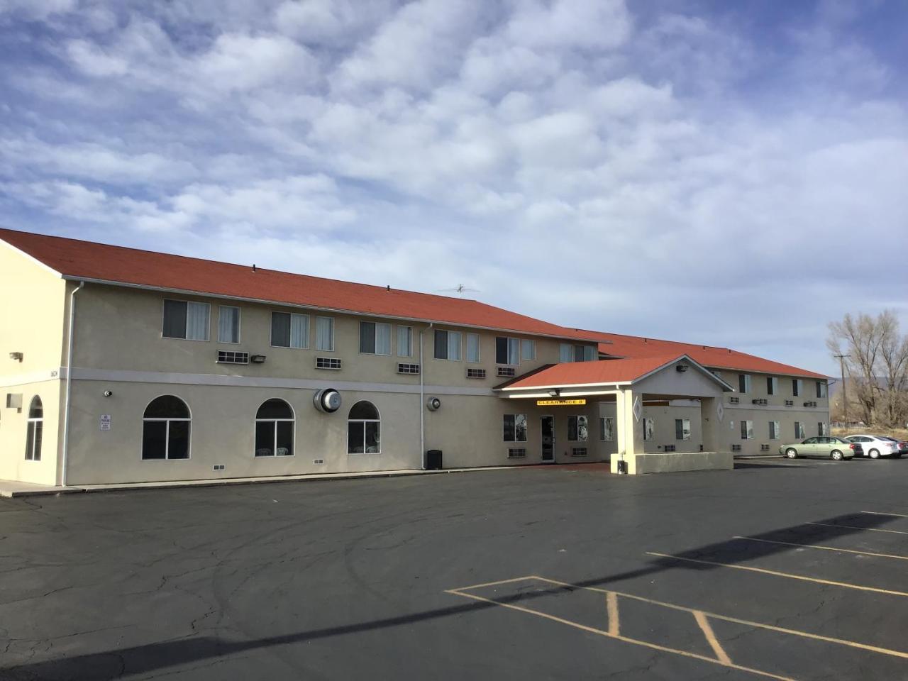 Super 8 By Wyndham Vernal Ut Buitenkant foto